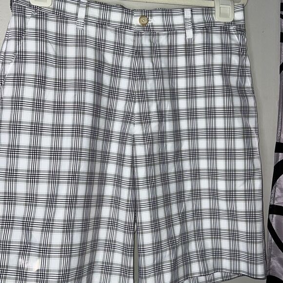 Izod perform X golf shorts size 34 - Picture 3 of 12